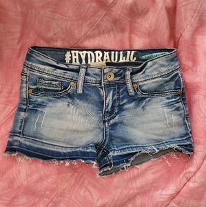 Denim wash short shorts